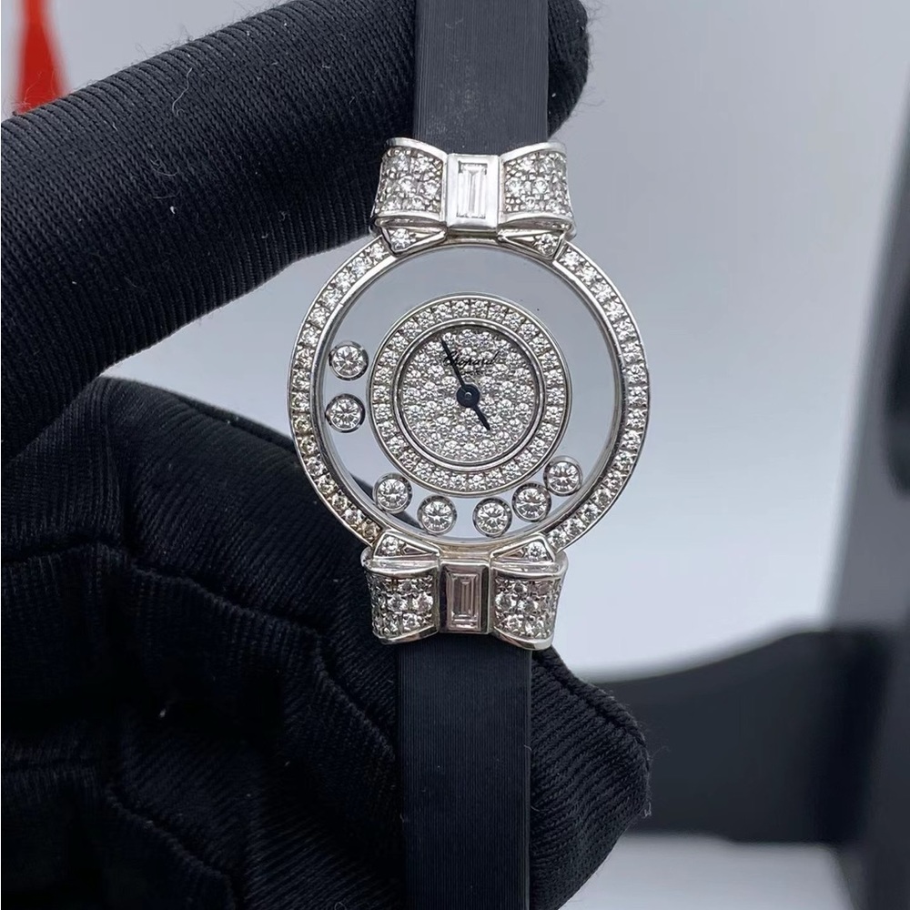 Full-set Chopard limited-edition happy diamonds watch